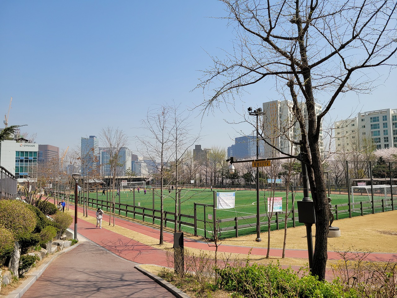 届比赛的夺 届比赛的夺